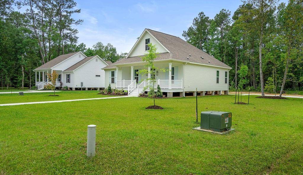 Abita Springs, LA 70420,71137 SANDERS ST