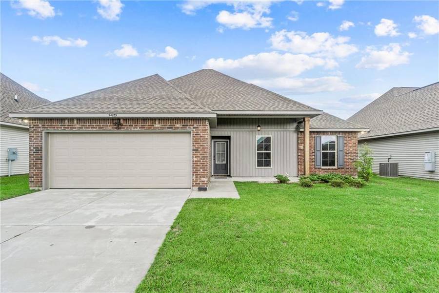 24235 CLIFTMERE AVE, Plaquemine, LA 70764