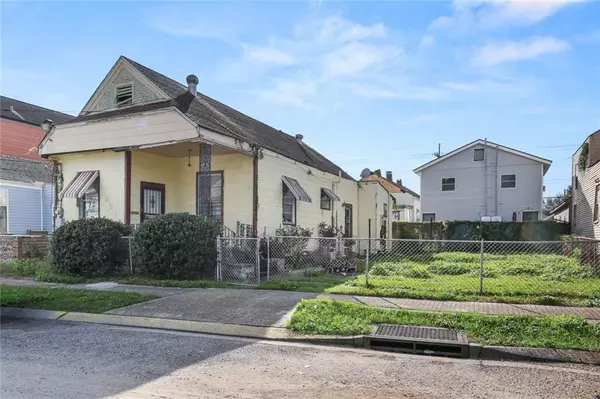 2516 DELACHAISE ST, New Orleans, LA 70115