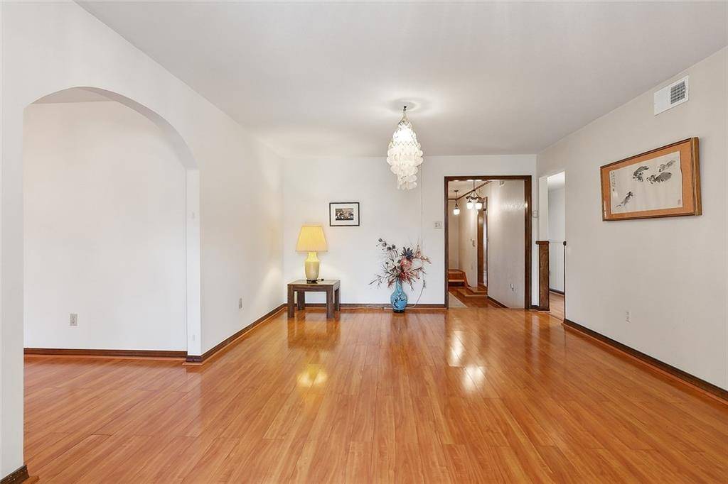 Harahan, LA 70123,809 ROSELAND Pkwy
