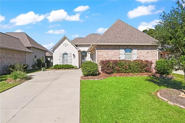 3021 LOST LAKE LN, Madisonville, LA 70447
