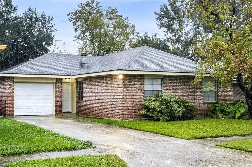 La Place, LA 70068,1941 WILLIAMSBURG DR