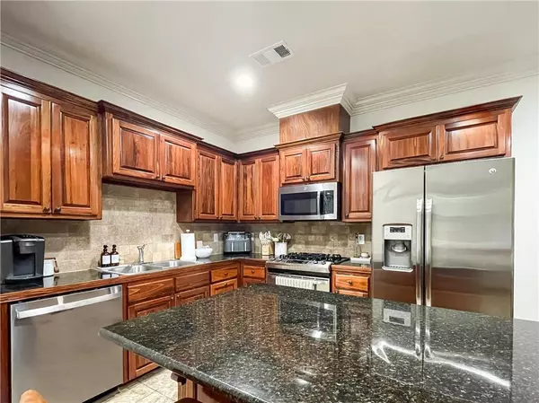 Baton Rouge, LA 70810,11248 HILLPARK AVE
