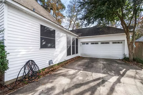 Mandeville, LA 70448,230 CHESTNUT OAK DR