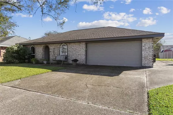 Luling, LA 70070,419 KELLOGG DR