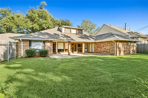 Destrehan, LA 70047,2 DEVEREAUX DR