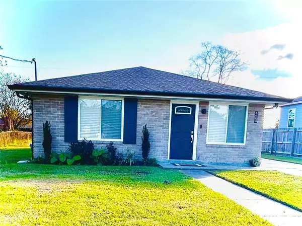 Violet, LA 70092,2221 RIVERBEND DR