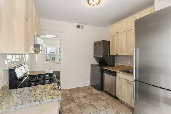 New Orleans, LA 70118,7902 PLUM ST #7902