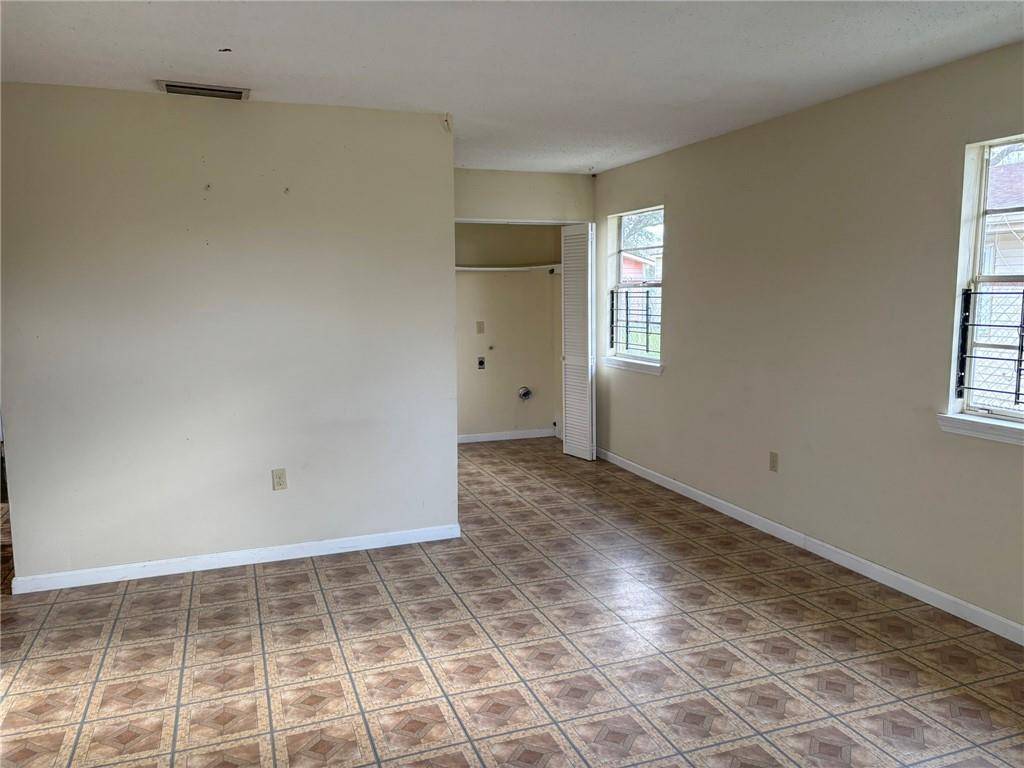 New Orleans, LA 70128,7575 SHOREWOOD BLVD