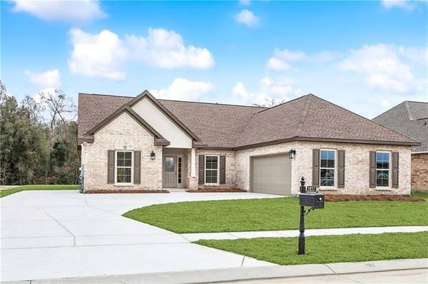 2633 GREENVILLE DR,  Marrero,  LA 70072