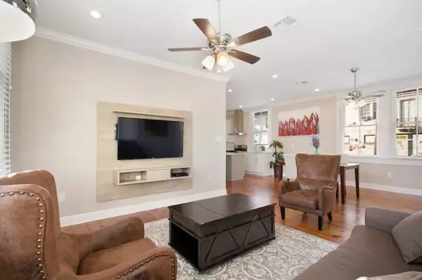 New Orleans, LA 70119,647 S PIERCE ST