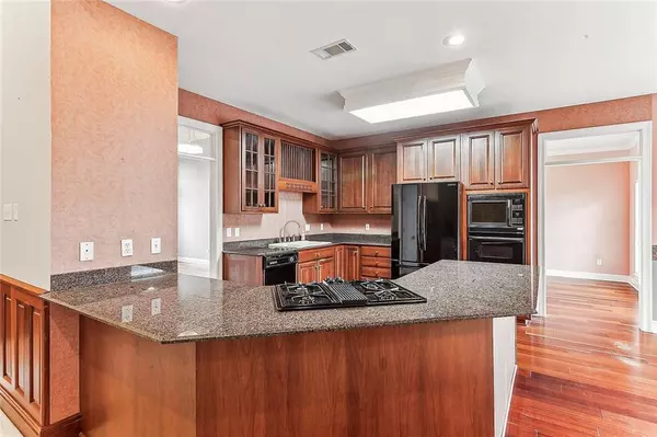 Marrero, LA 70072,26 MADEWOOD DR