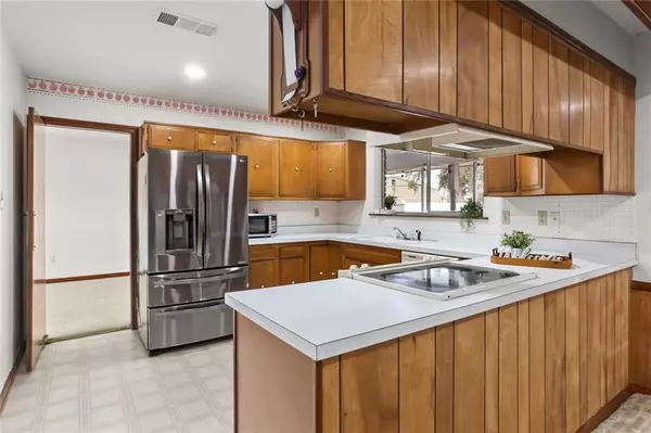 106 CAMELLIA CT Luling, LA 70070