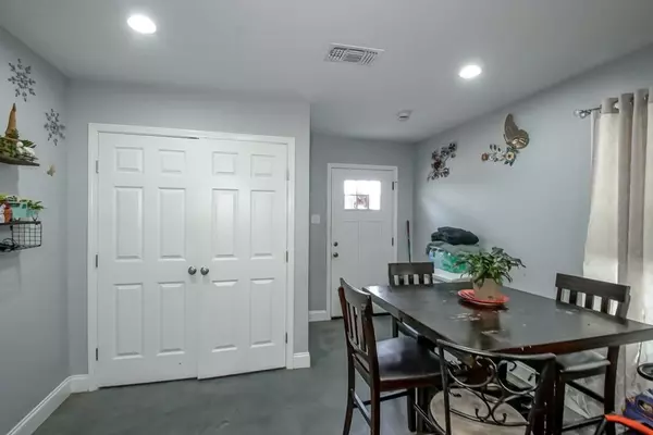 Harvey, LA 70058,1128 30 TALLOW TREE LN