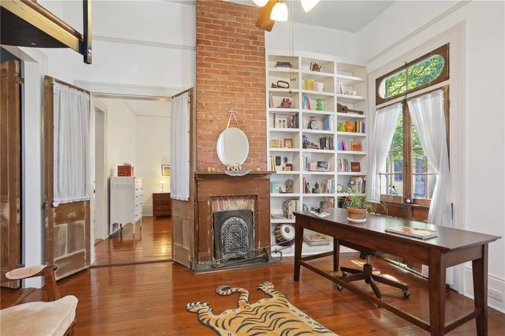 New Orleans, LA 70117,906 LOUISA ST