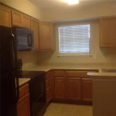 Gretna, LA 70056,742 FAIRFAX DR #106
