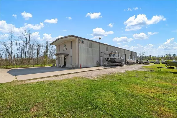 Marrero, LA 70072,3430 BARATARIA BLVD