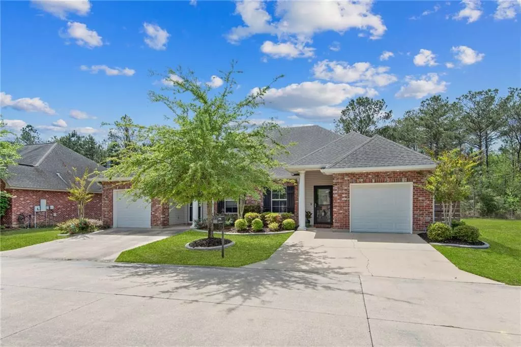 Slidell, LA 70461,115 MANDY DR #4