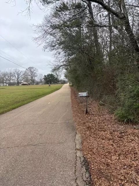 51118 SIMMONS RD, Loranger, LA 70446