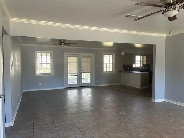 Alexandria, LA 71301,3823 SPENCER ST