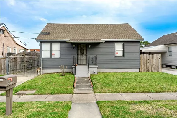 1043 LEBEAU ST, Arabi, LA 70032
