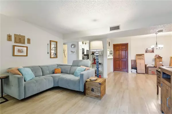 Harahan, LA 70123,832 S CLEARVIEW Pkwy #512