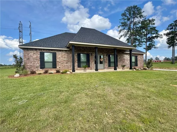 Dry Prong, LA 71423,423 SOPHIE LN