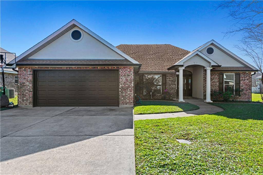 313 OAK POINT DR, La Place, LA 70068