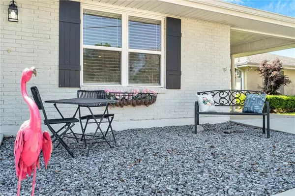 Metairie, LA 70003,5040 SENAC DR