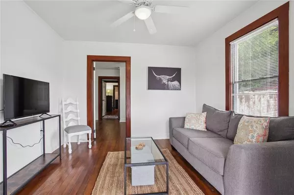 Gretna, LA 70053,1029 DOLHONDE ST