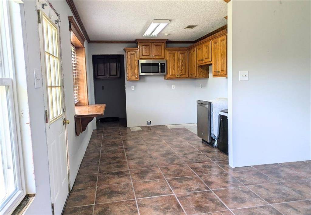 La Place, LA 70068,157 TAMMY DR