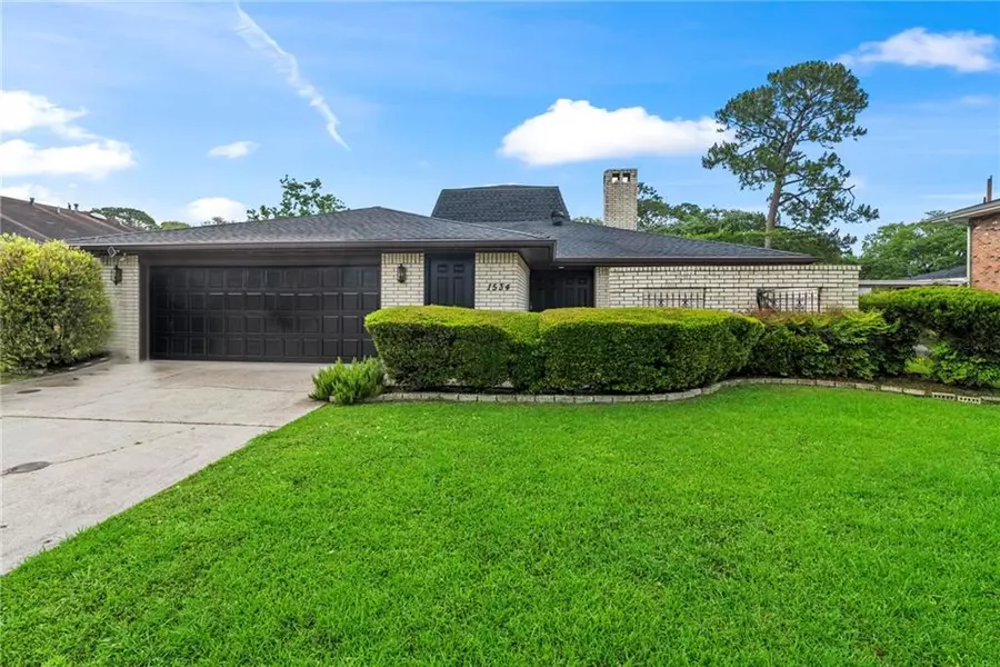 1534 HOLIDAY PL, New Orleans, LA 70114