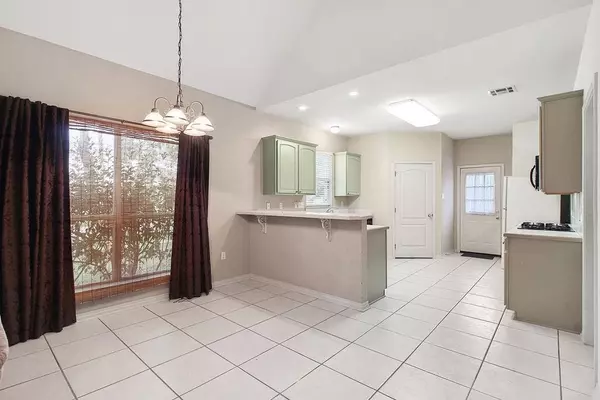 Mandeville, LA 70471,620 VILLAGE LN