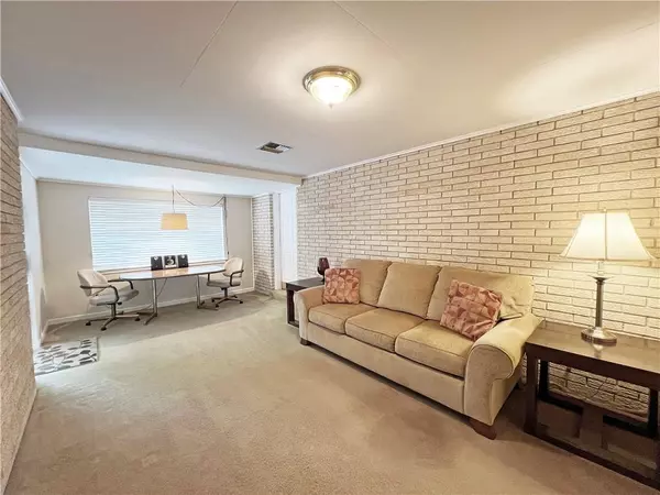 Metairie, LA 70006,4912 ITHACA ST