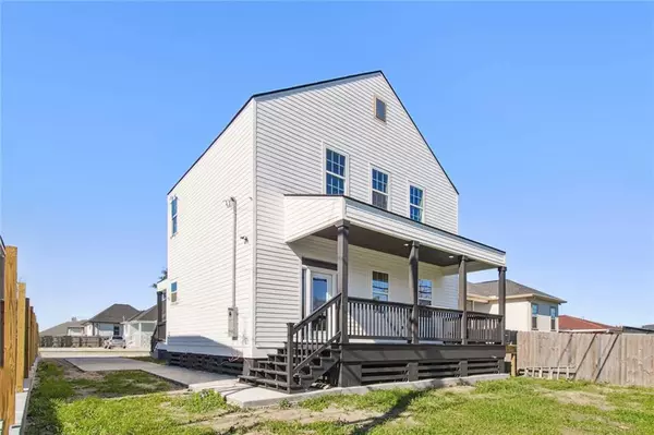 Arabi, LA 70032,424 COUGAR DR