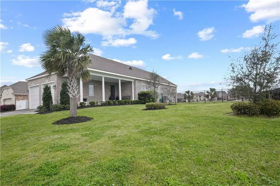 1426 ROYAL PALM DR, Slidell, LA 70458