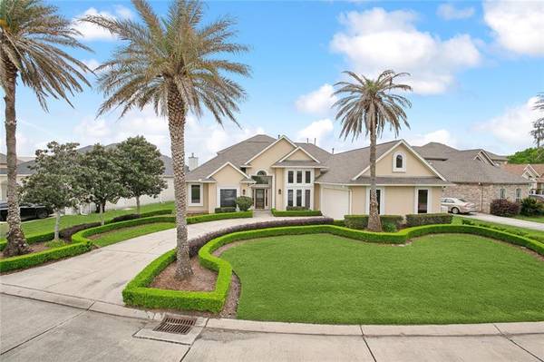 180 E GREENBRIER DRIVE DR, New Orleans, LA 70128