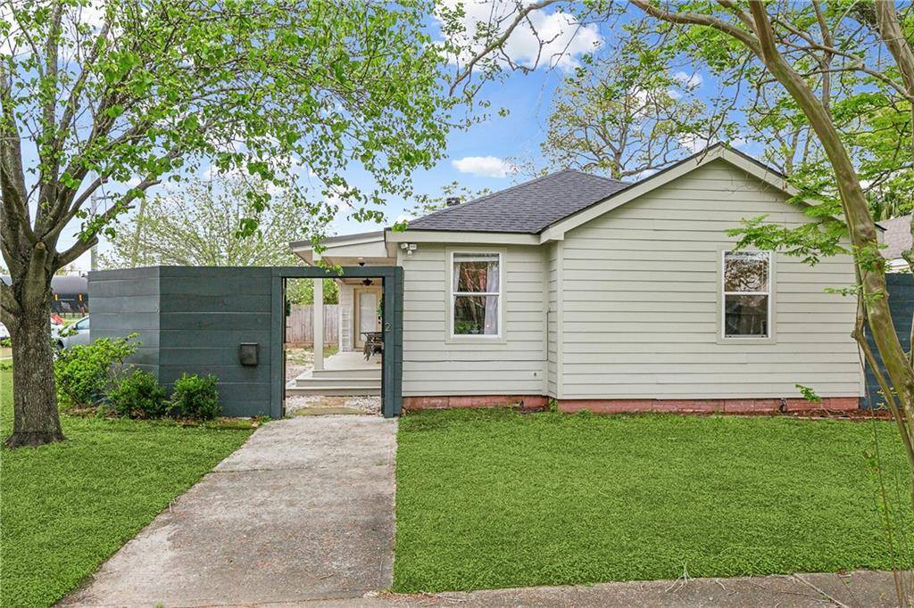 2 DAVIS BLVD, Jefferson, LA 70121