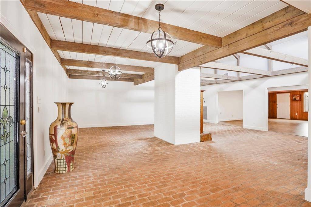 Gretna, LA 70056,849 MARLENE DR