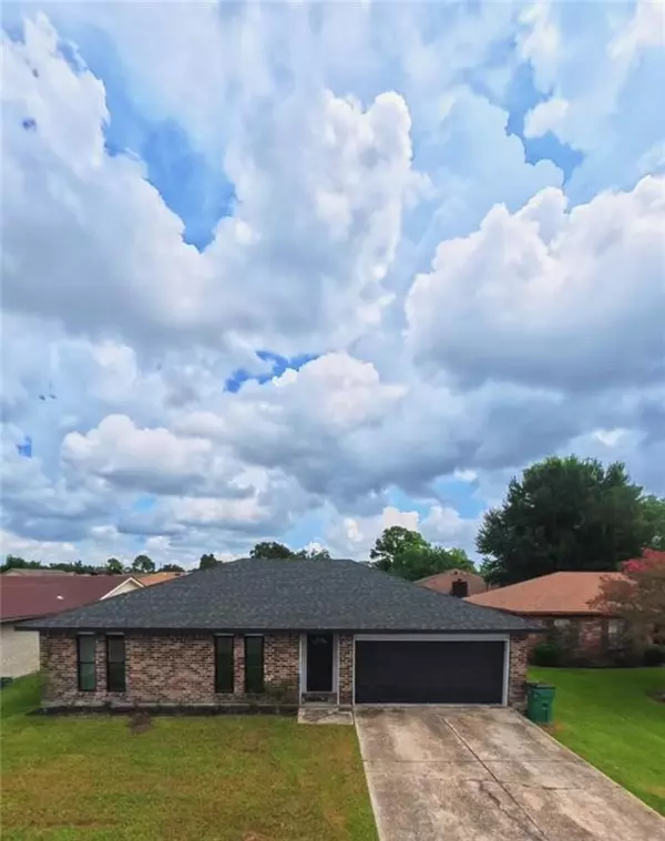 Harvey, LA 70058,2405 TATTERSALL DR