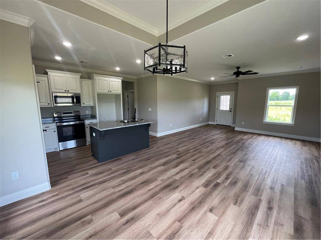 255 GRAND COULEE DR, Mansura, LA 71350