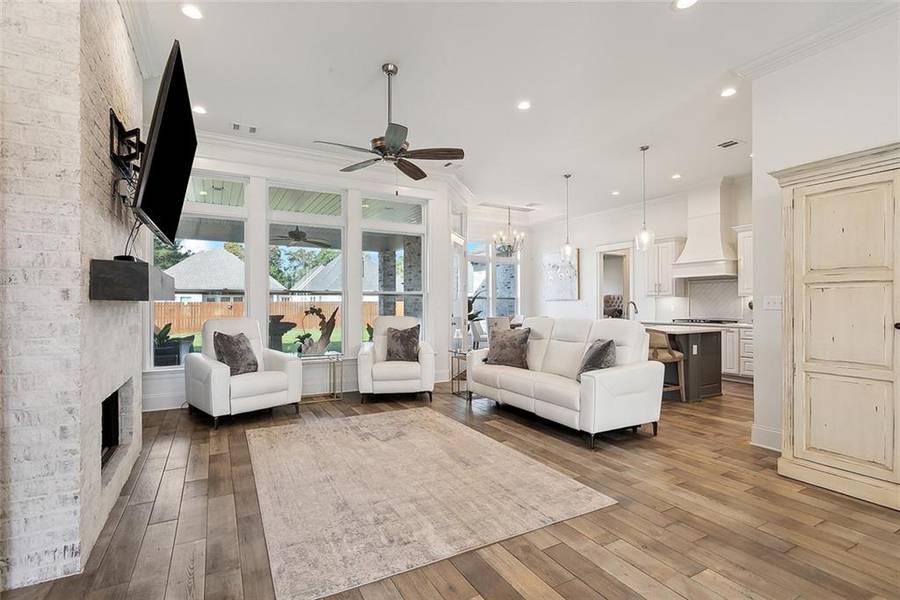 4073 OAK BEND LN, Madisonville, LA 70447