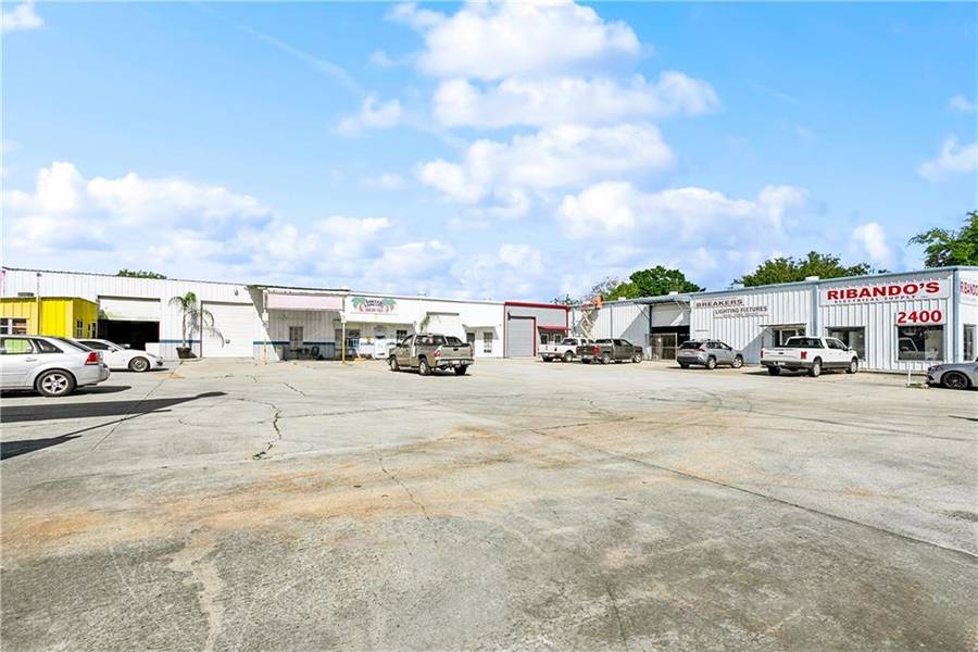 2400 BARATARIA BLVD, Marrero, LA 70072