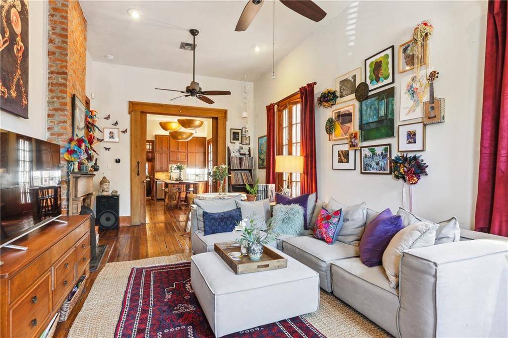 New Orleans, LA 70116,925 TOURO ST