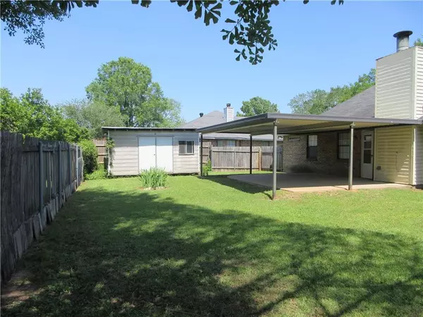 Alexandria, LA 71303,5234 FIELDCREST AVE