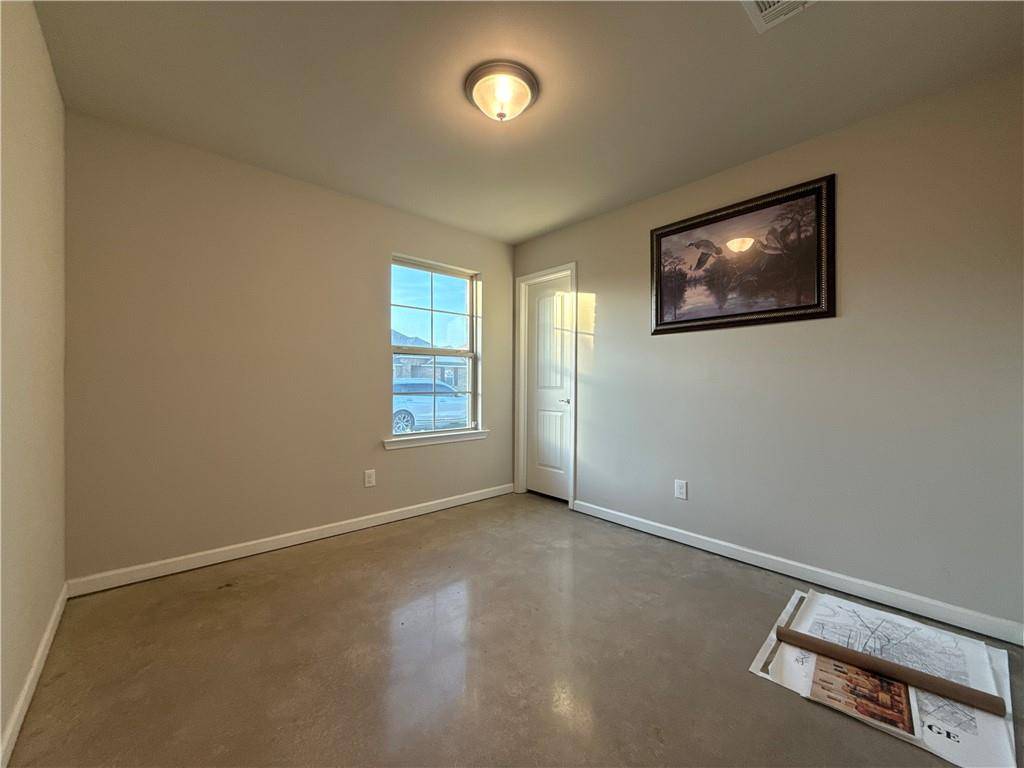 Alexandria, LA 71303,9066 WORTHINGTON CT