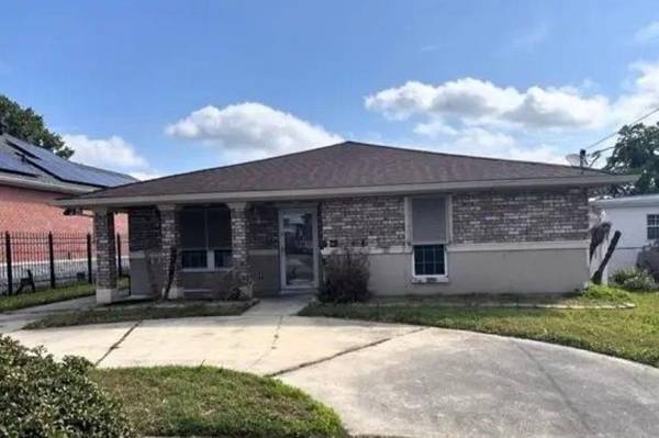 7645 LADY GRAY ST, New Orleans, LA 70127