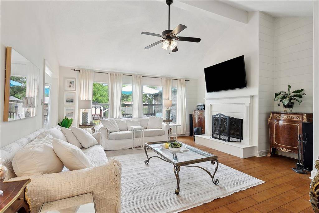 Mandeville, LA 70448,133 LIVE OAK ST