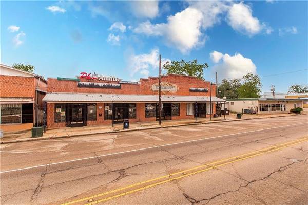 206-210 W OAK ST, Amite, LA 70422