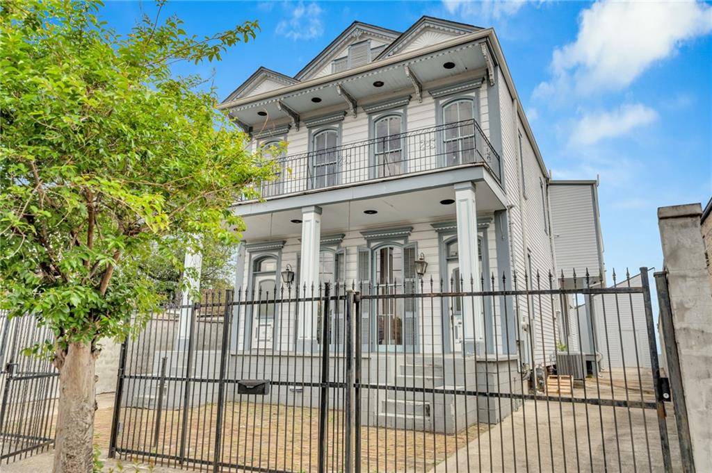 New Orleans, LA 70116,1238 N ROBERTSON ST